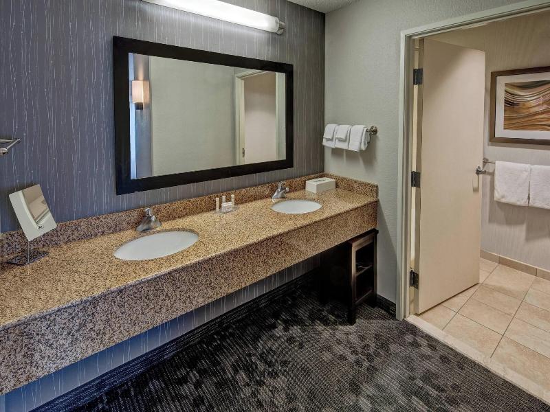 Courtyard by Marriott Troy image