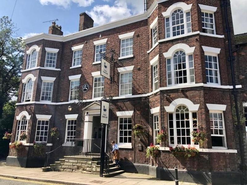 The Swan Tarporley image