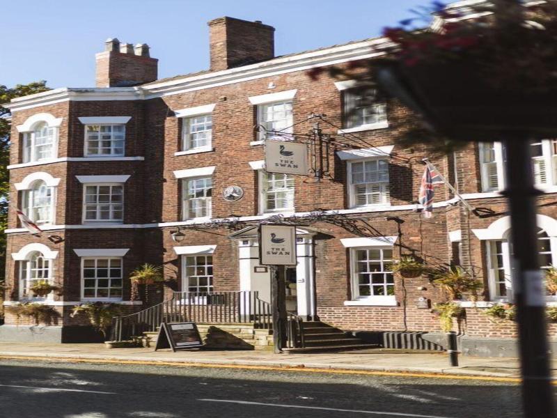 The Swan Tarporley image