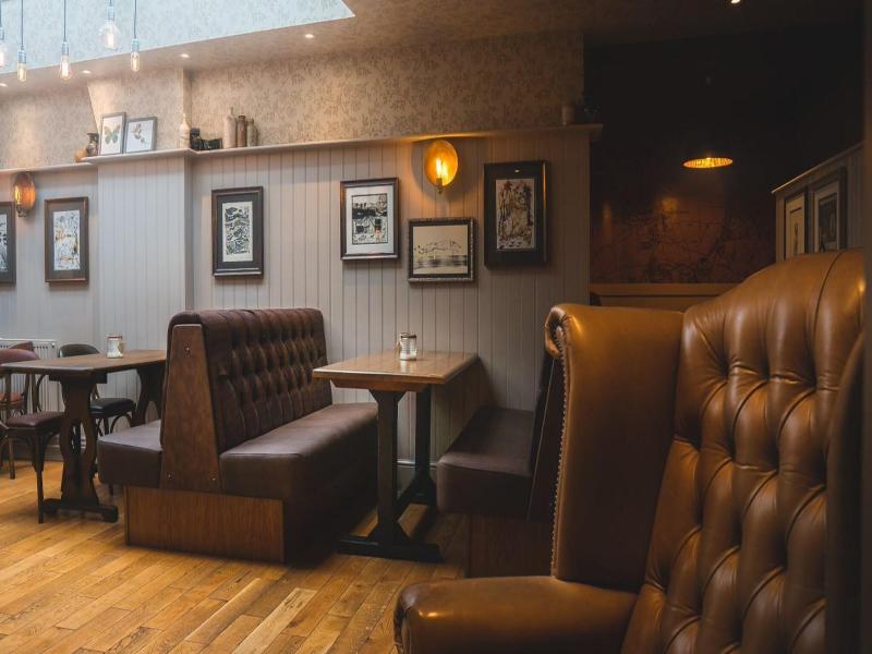 The Swan Tarporley image