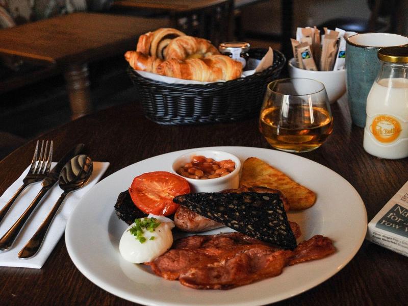 The Swan Tarporley image