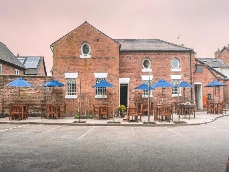 The Swan Tarporley image