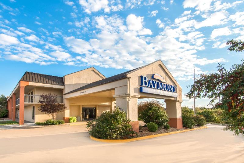 BAYMONT INN AND SUITES TOPEKA