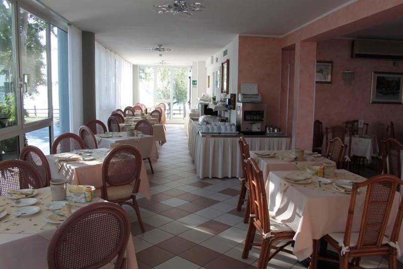 Hotel Capri image