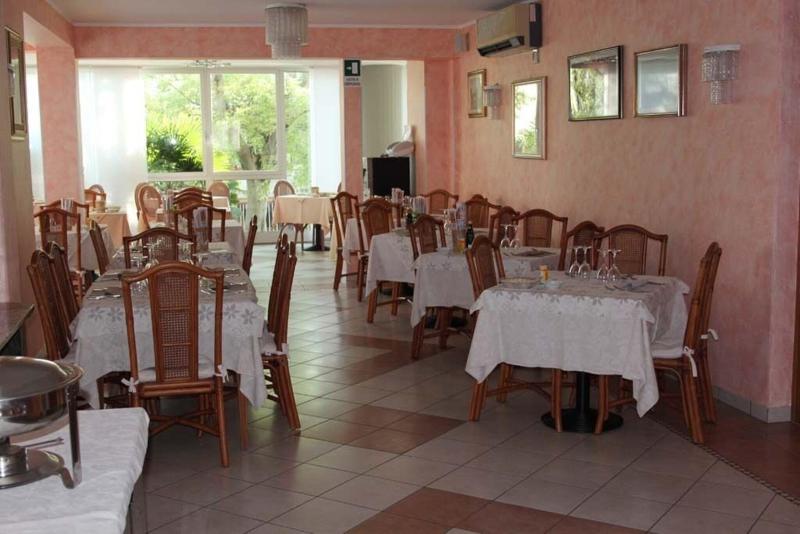 Hotel Capri image