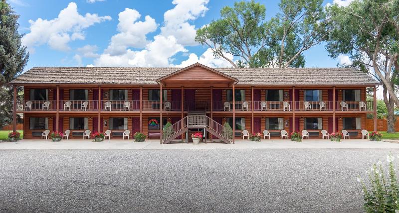 Austin's Chuckwagon Motel image