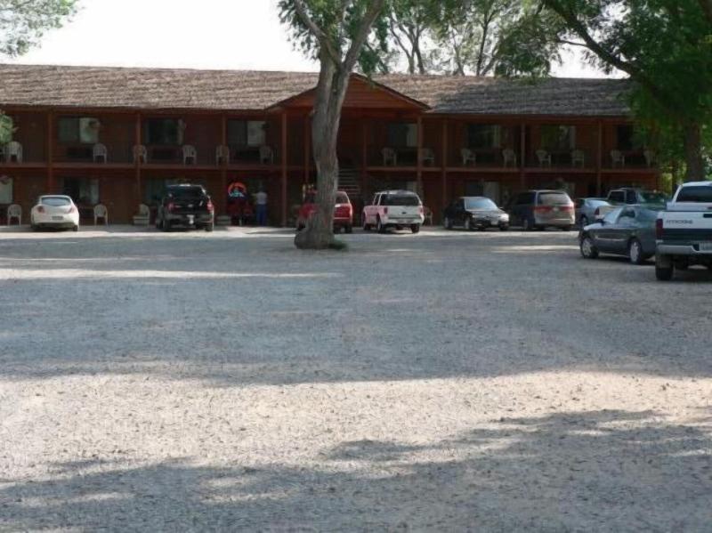 Austin's Chuckwagon Motel image