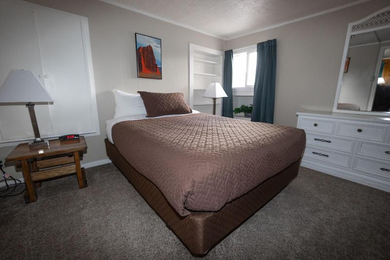 Austin's Chuckwagon Motel image