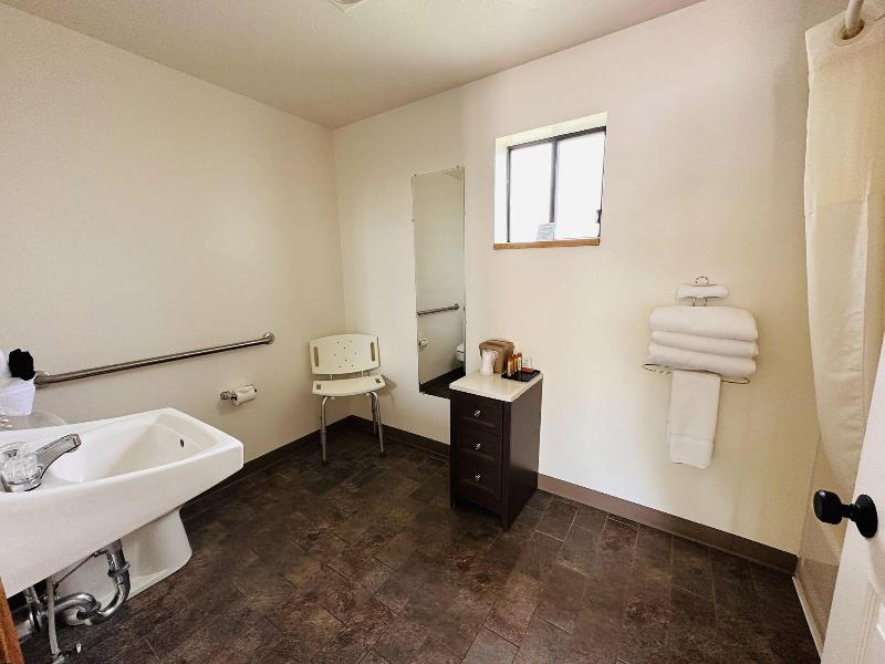 Austin's Chuckwagon Motel image