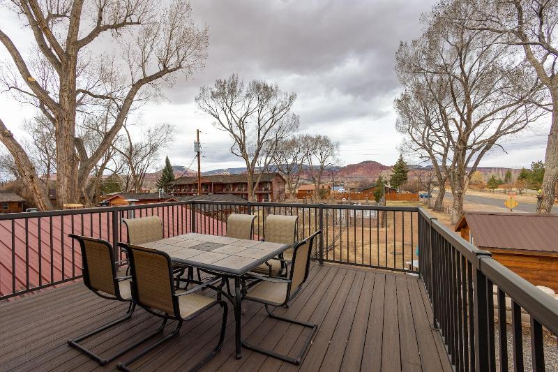 Austin's Chuckwagon Motel image