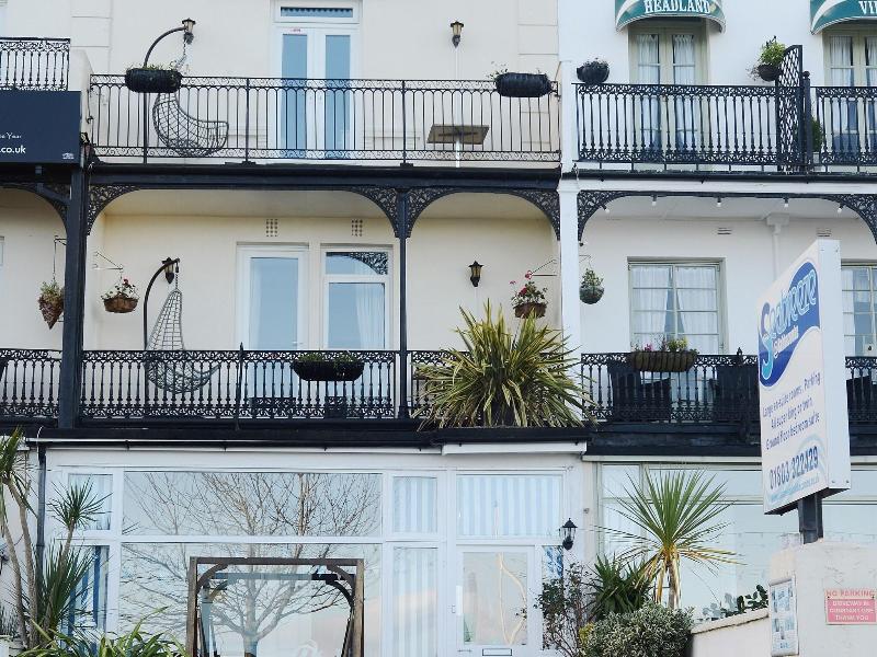 Seabreeze at Babbacombe image