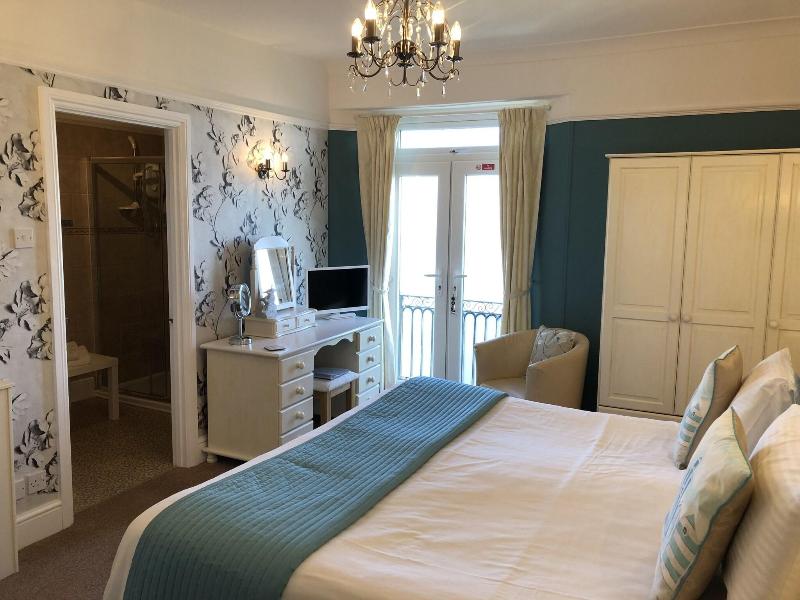 Seabreeze at Babbacombe image