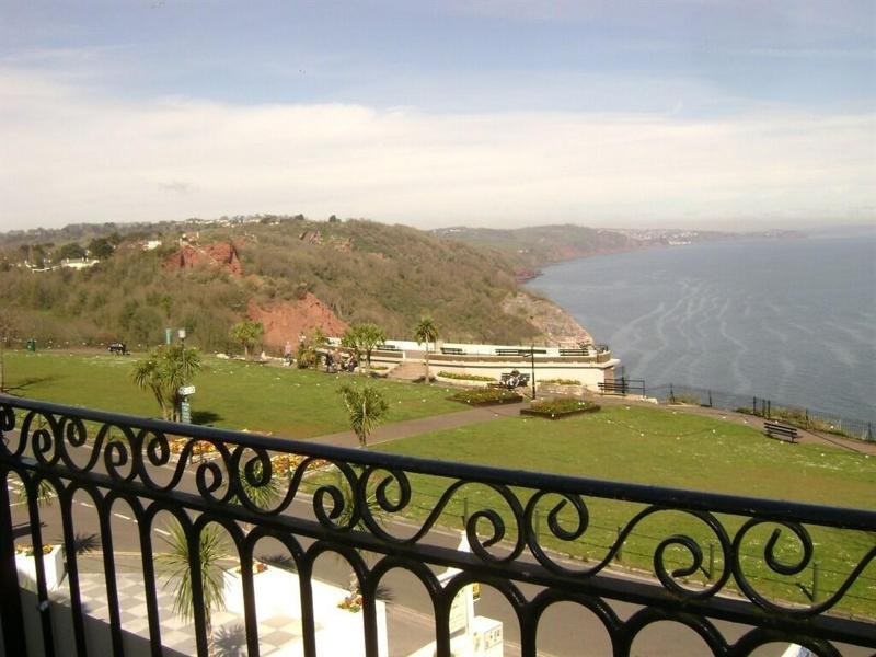 Seabreeze at Babbacombe image