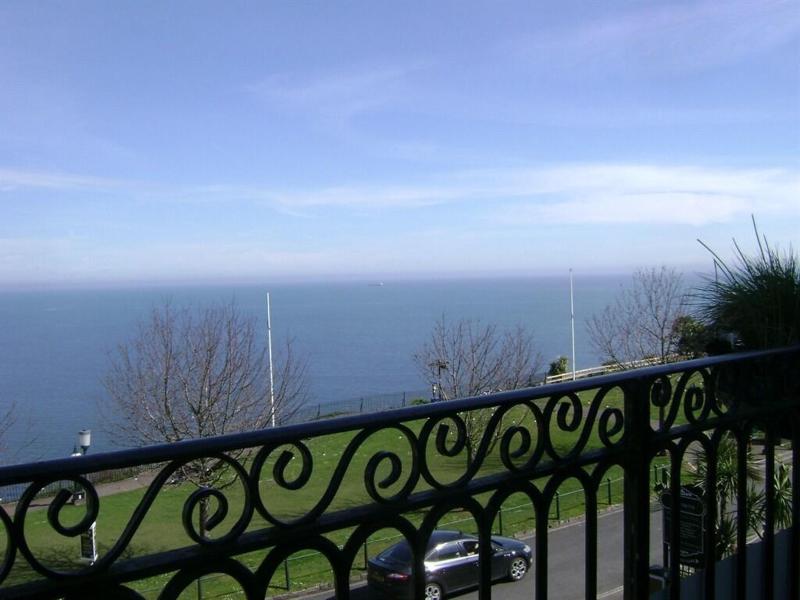 Seabreeze at Babbacombe image