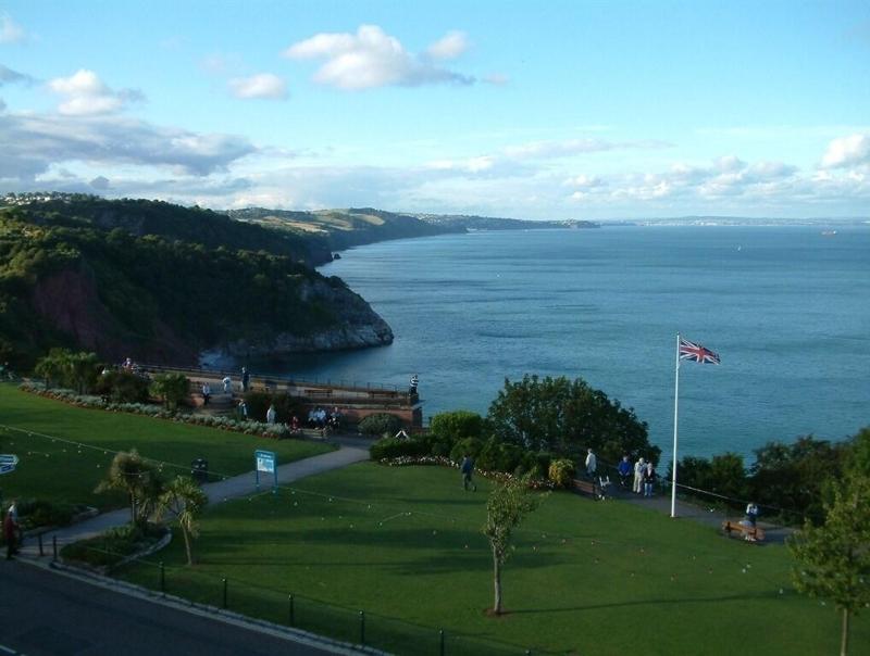 Seabreeze at Babbacombe image