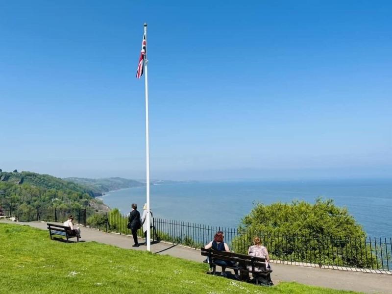Seabreeze at Babbacombe image