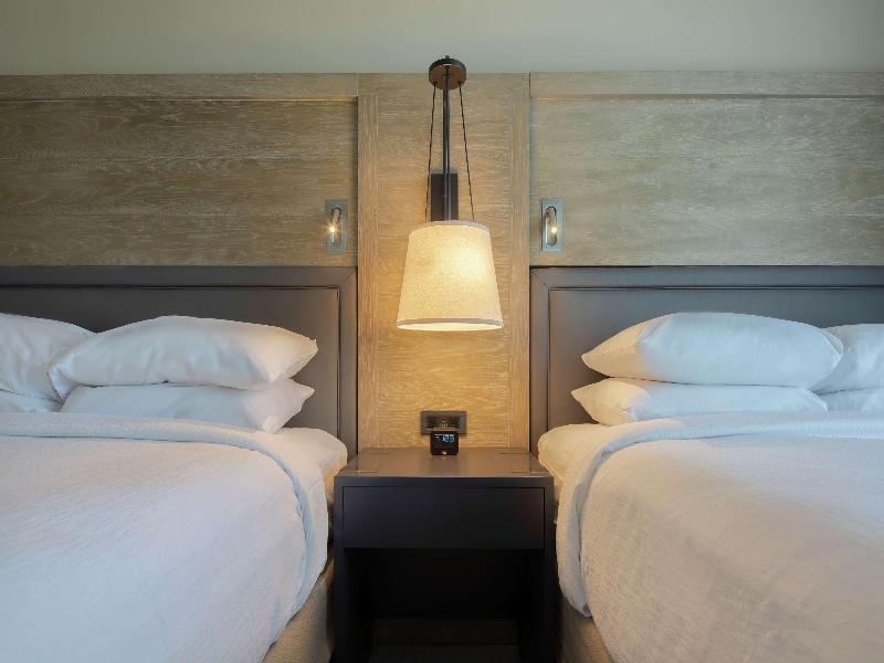 SUITE TWO QUEEN BEDS