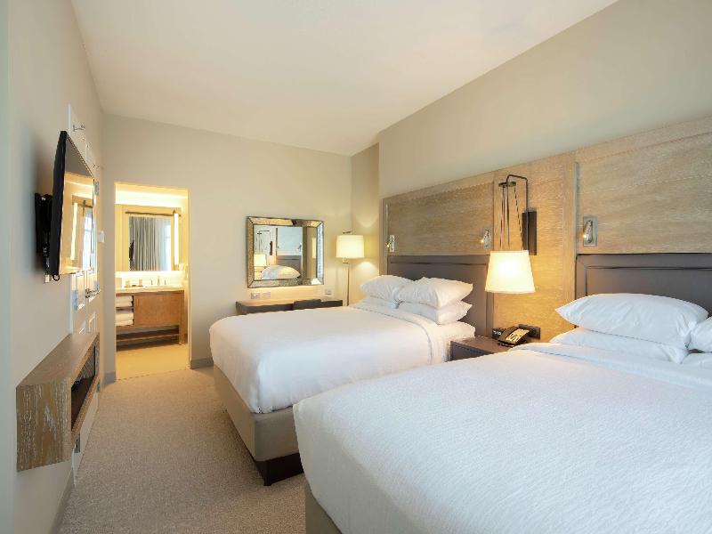 SUITE TWO QUEEN BEDS — photo 5