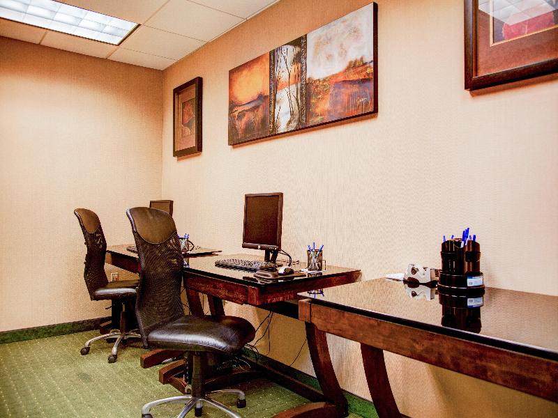Country Inn & Suites by Radisson Tyler University