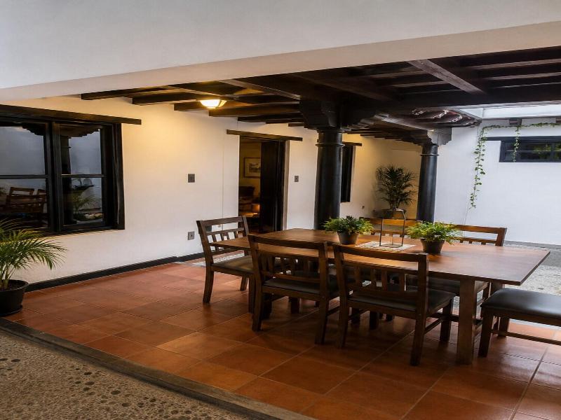 Casa Bella Boutique Antigua image