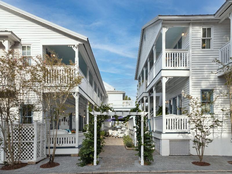 Bayfront Westcott House Bed & Breakfast Inn