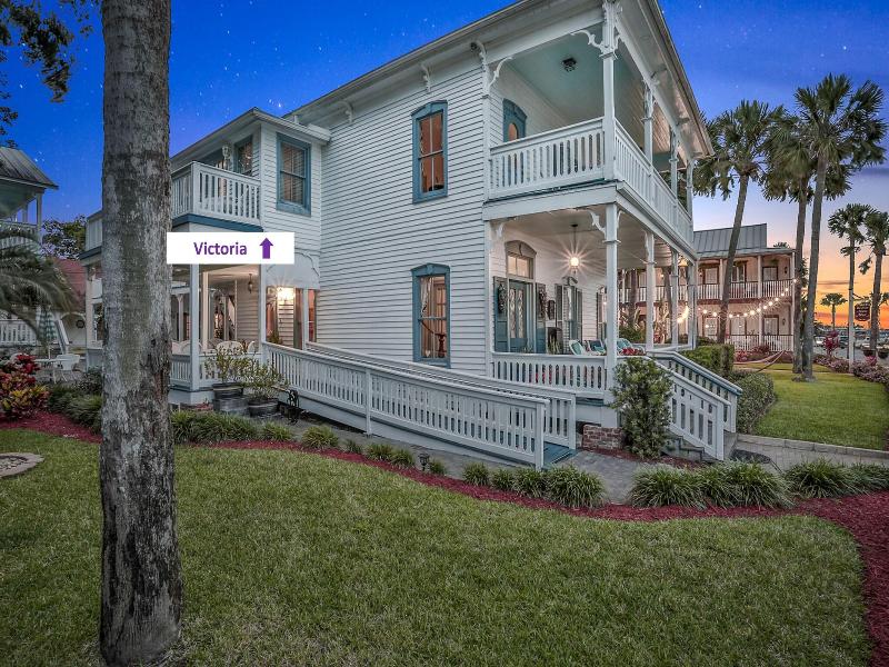 Bayfront Westcott House Bed & Breakfast Inn