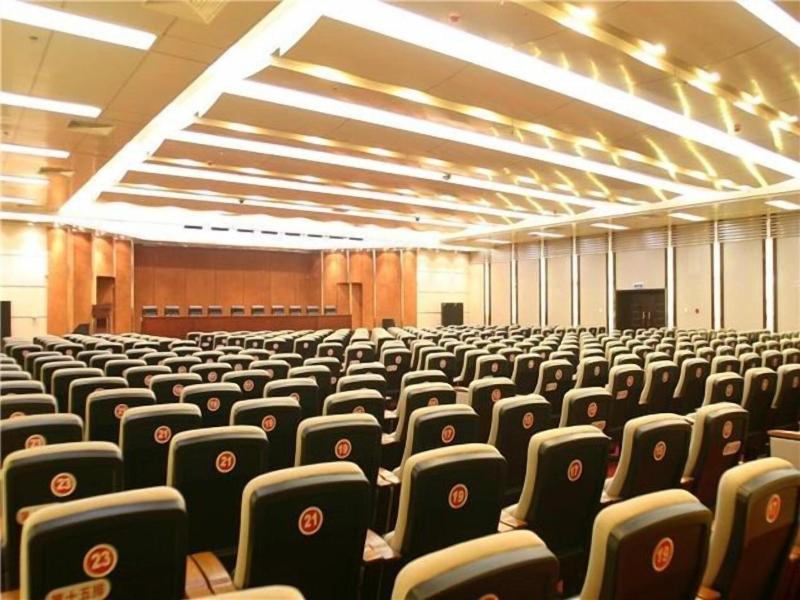 Qian'an Jinjiang Hotel