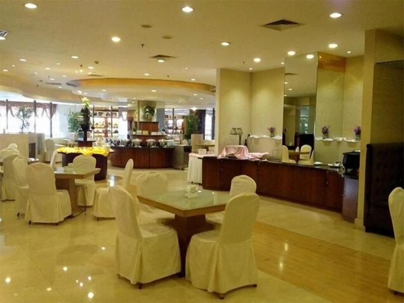 Qian'an Jinjiang Hotel