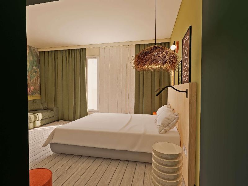 Ibis Styles Vannes Porte du Golfe image
