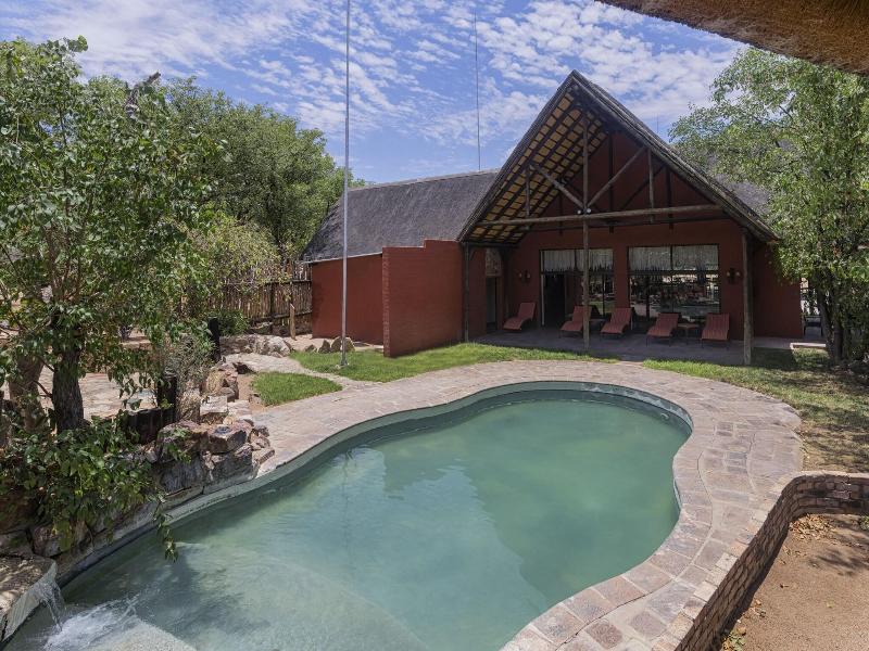 Hobatere Lodge