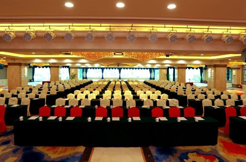 Pan Tower International Hotel image