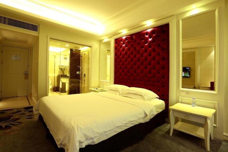 Pan Tower International Hotel image