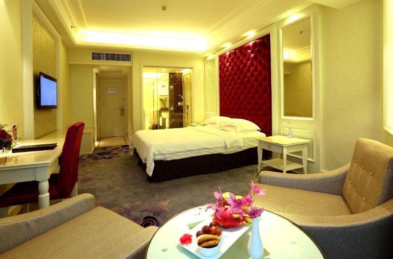 Pan Tower International Hotel image