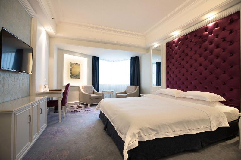 Pan Tower International Hotel image