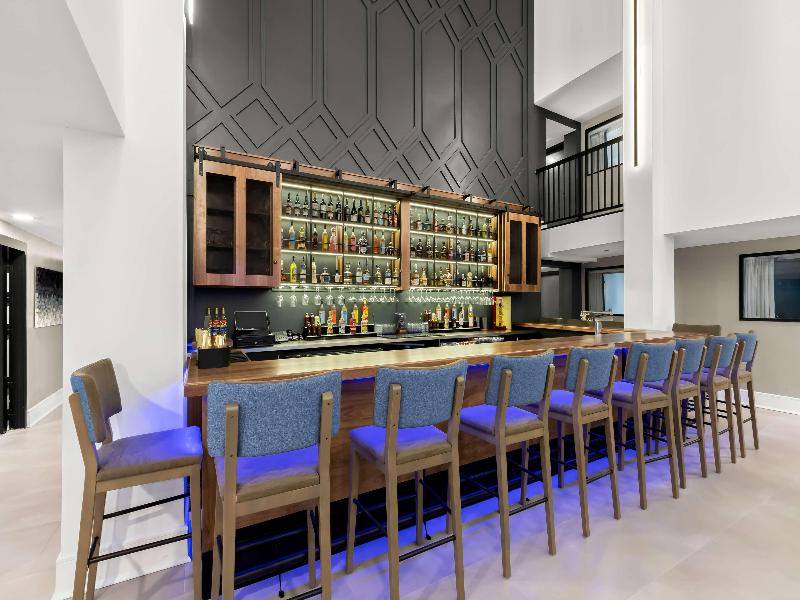 Latitude Suites Tinton Falls Eatontown Bw Premier image