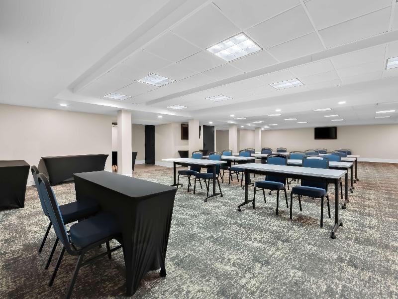 Latitude Suites Tinton Falls Eatontown Bw Premier image