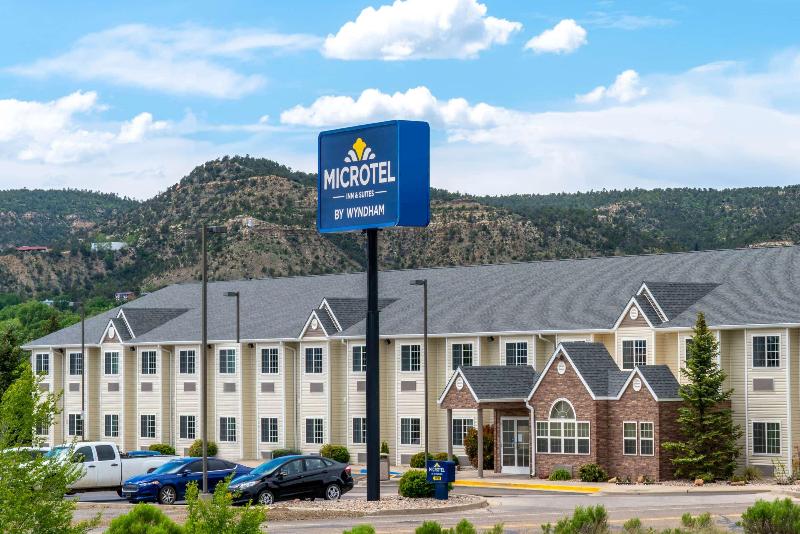 Microtel Inn & Suites By Wyndham Raton image
