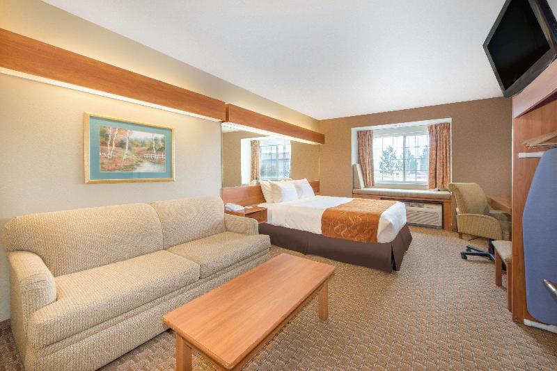 Microtel Inn & Suites By Wyndham Raton image