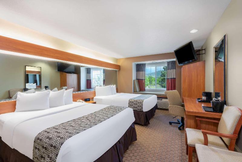 Microtel Inn & Suites By Wyndham Raton image