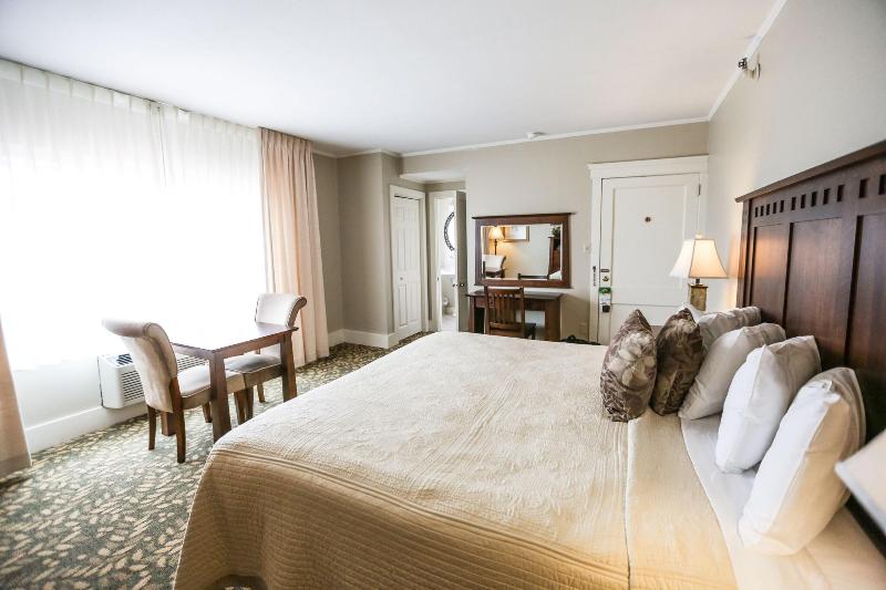 Historic Summit Inn Resort image