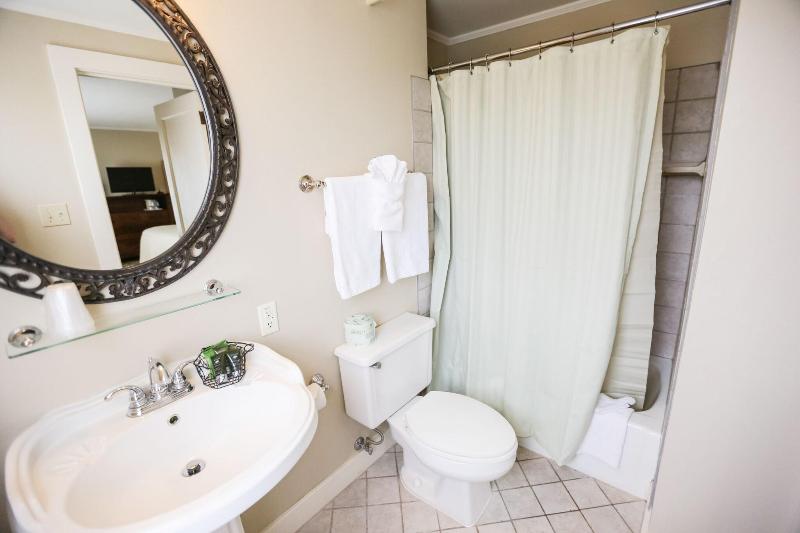 Historic Summit Inn Resort image
