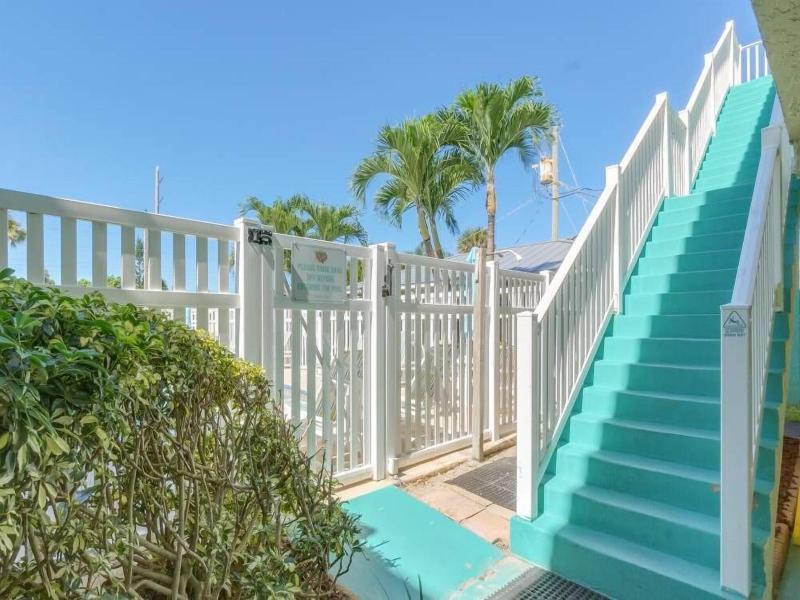 Tuckaway Shores Oceanfront Resort image