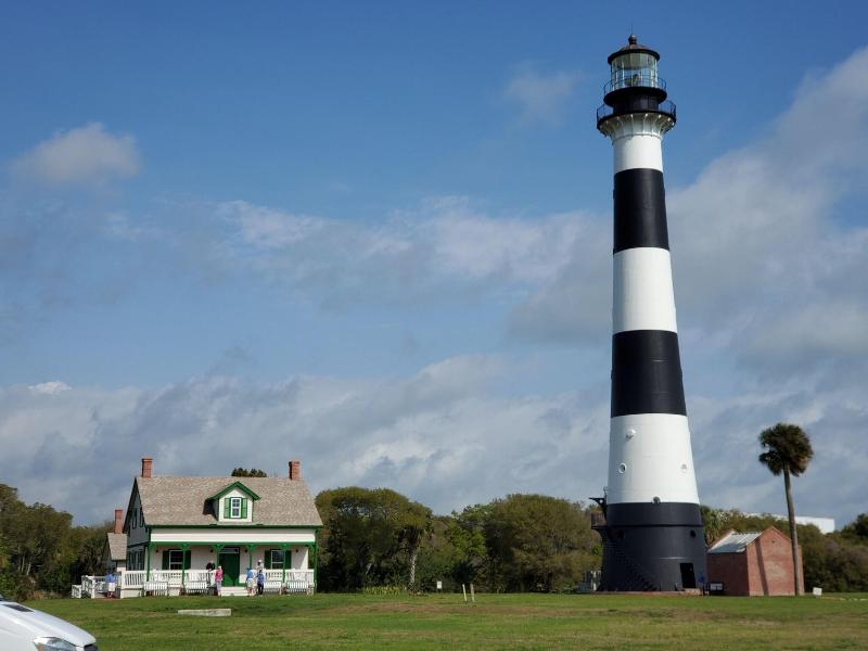 Tuckaway Shores Oceanfront Resort image