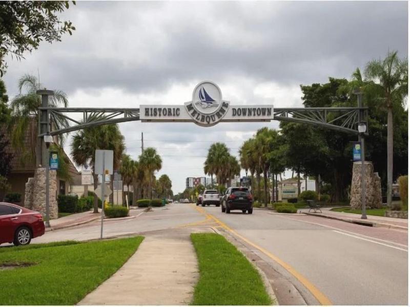 Tuckaway Shores Oceanfront Resort image