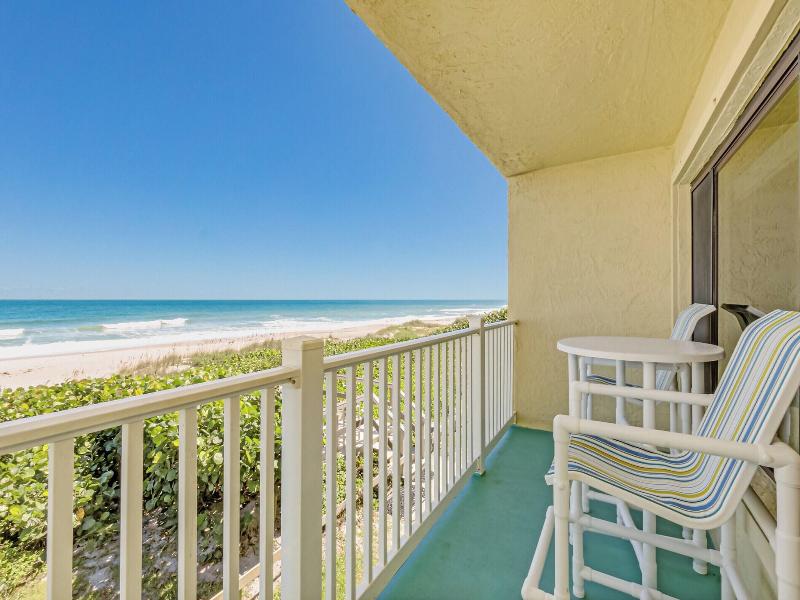 Tuckaway Shores Oceanfront Resort image