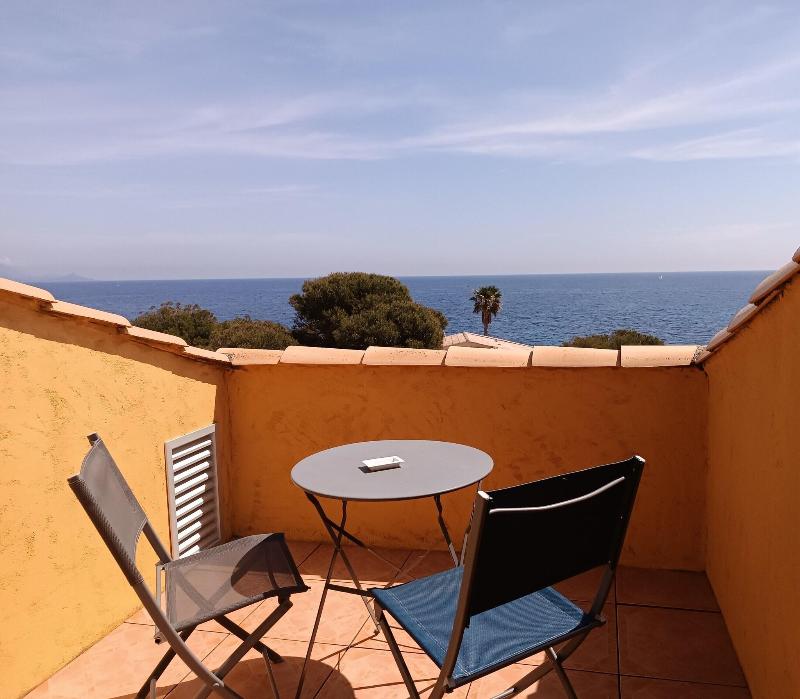 Hôtel les Calanques image