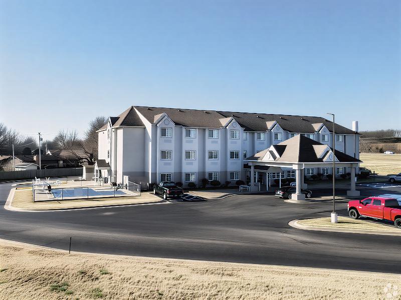 Microtel Inn & Suites By Wyndham Claremore image