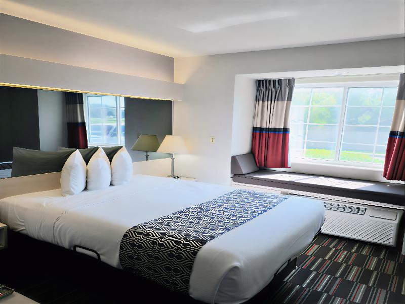 Microtel Inn & Suites By Wyndham Claremore image