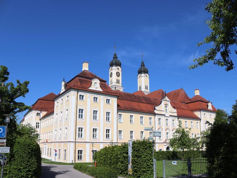 Kloster Gasthof Roggenburg image