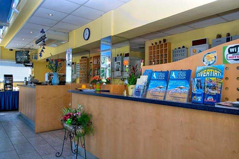 Hotel Minerva image